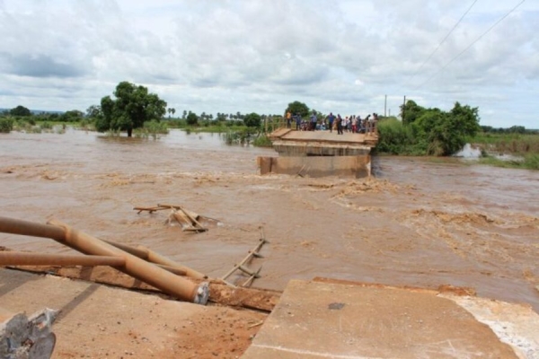 Dois ciclones poderão atingir costa moçambicana