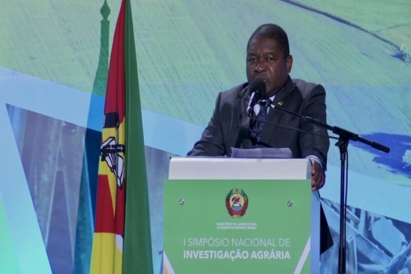 O Presidente da República exige maior controlo nas fronteiras nacionais, para evitar a proliferação de armas e drogas no país.  Na Província de Maputo, onde fica localizada a maior fronteira terrestre do país, Filipe Nyusi orientou a sessão extraordi