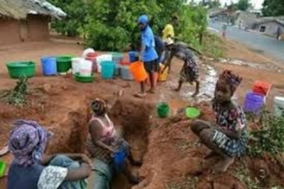 Cabo Delgado: Crise de água potável obriga munícipes vandalizarem tubos de água em Pemba