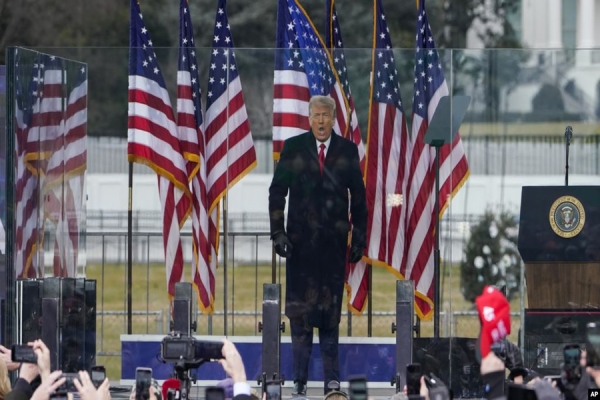 Presidente Donald Trump chega ao local do comício em Washington, 6 janeiro 2021