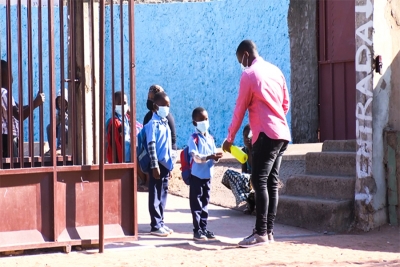 Só duas escolas assumiram ter COVID-19 na cidade de Maputo