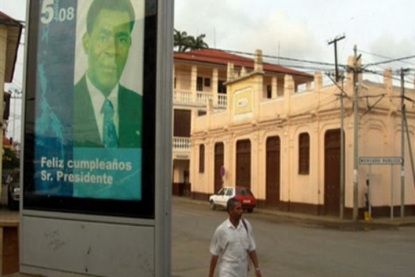 Seis militares franceses retidos na Guiné Equatorial