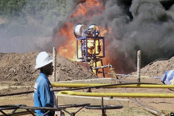 Um teste no campo petrolífero de Albertine no Uganda ( Foto de arquivo)