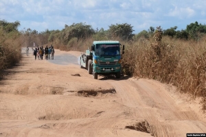 Cabo Delgado: Terroristas colocam explosivos artesanais ao longo da Estrada Nacional 380 e os transportadores estão em pânico