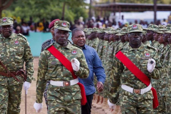 Presidente da República Filipe Nyusi, na cerimónia de encerramento do XII Curso de Prestadores de Serviços Cívicos de Moçambique.