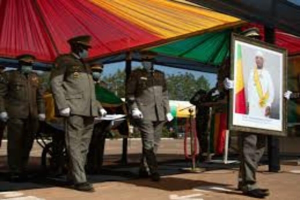 Mali: Funeral do ex-presidente Keita