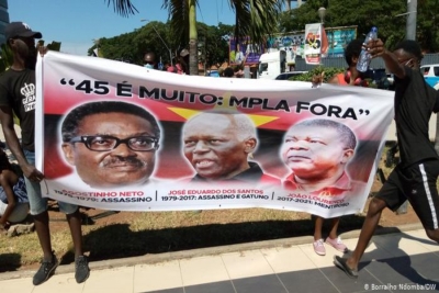 Jovens angolanos protestam contra continuidade do MPLA no poder