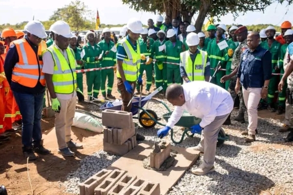 PR no lançamento da primeira pedra para a construção do Centro de Formação Profissional de Muidumbe