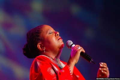 Morreu Sibongile Khumalo, uma diva do jazz sul-africano