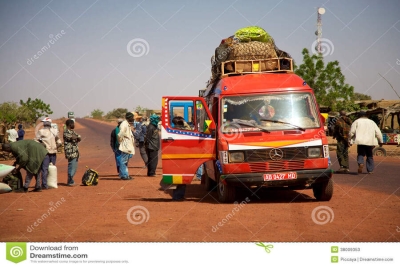 Viajantes do Mali ficam presos após sanções na África Ocidental