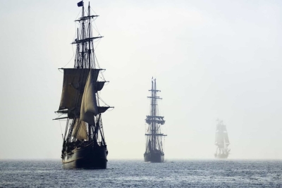 Piratas sequestram seis tripulantes de navio no Golfo da Guiné