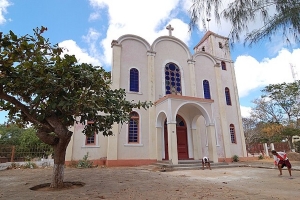 Cabo Delgado: Três (3) Padres Católicos abandonam o sacerdócio para se casar em Pemba