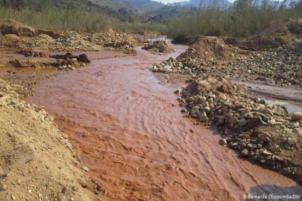 Em Manica: Mineradoras suspensas por más práticas e poluição dos rios