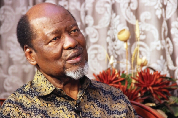 Eleições em Angola: Chissano pede que partidos políticos aceitem resultados