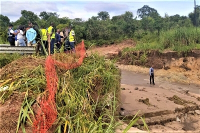 Interrompido trânsito rodoviário entre Maganja da Costa e Mocubela