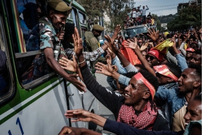 Os lutadores rebeldes comemoraram a captura de Mekelle na semana passada