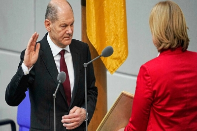 Olaf Scholz promete retirar a Alemanha da crise económica. 