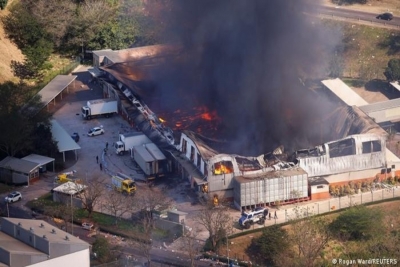 África do Sul em chamas devido à violência provocada pelos protestos contra a prisão de Jacob Zuma