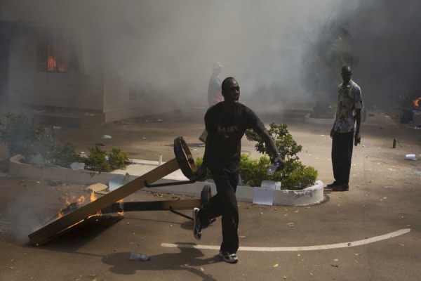 Extremistas islâmicos matam 41 pessoas em ataque no norte do Burkina Faso