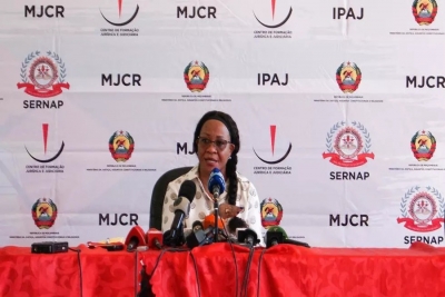 Helena Kida, ministra da Justiça de Moçambique durante uma conferência de imprensa no Estabelecimento Penitenciário Especial para Mulheres de Maputo, Moçambique, 16 de Junho de 2021.