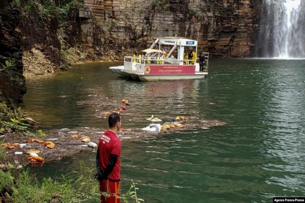 Número de mortos devido a tragédia em Minas Gerais aumenta para 10