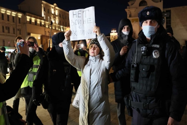 Protestos na Rússia resultam em 1.700 detenções em 53 cidades diferentes