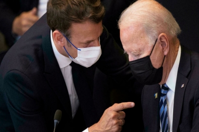 Os Presidentes Emmanuel Macron e Joe Biden durante a cimeira da NATO,no dia 14 de Junho de 2021 em Bruxelas.