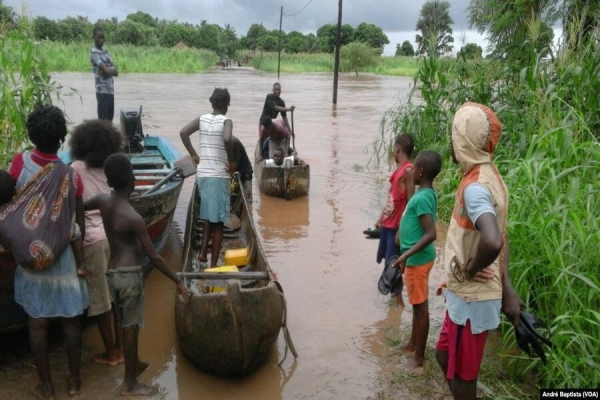 &quot;Chalane&quot; deixa quatro mortos, mais de uma dezena de feridos e muitas casas destruídas em Moçambique