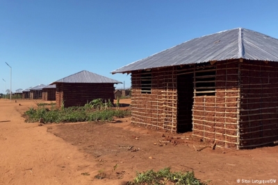 Novas moradias em construção para os deslocados