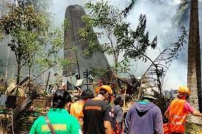 Avião militar filipino cai e deixa 45 mortos e cerca de 50 feridos